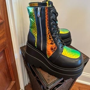 Brand New Never worn Cape Robin!